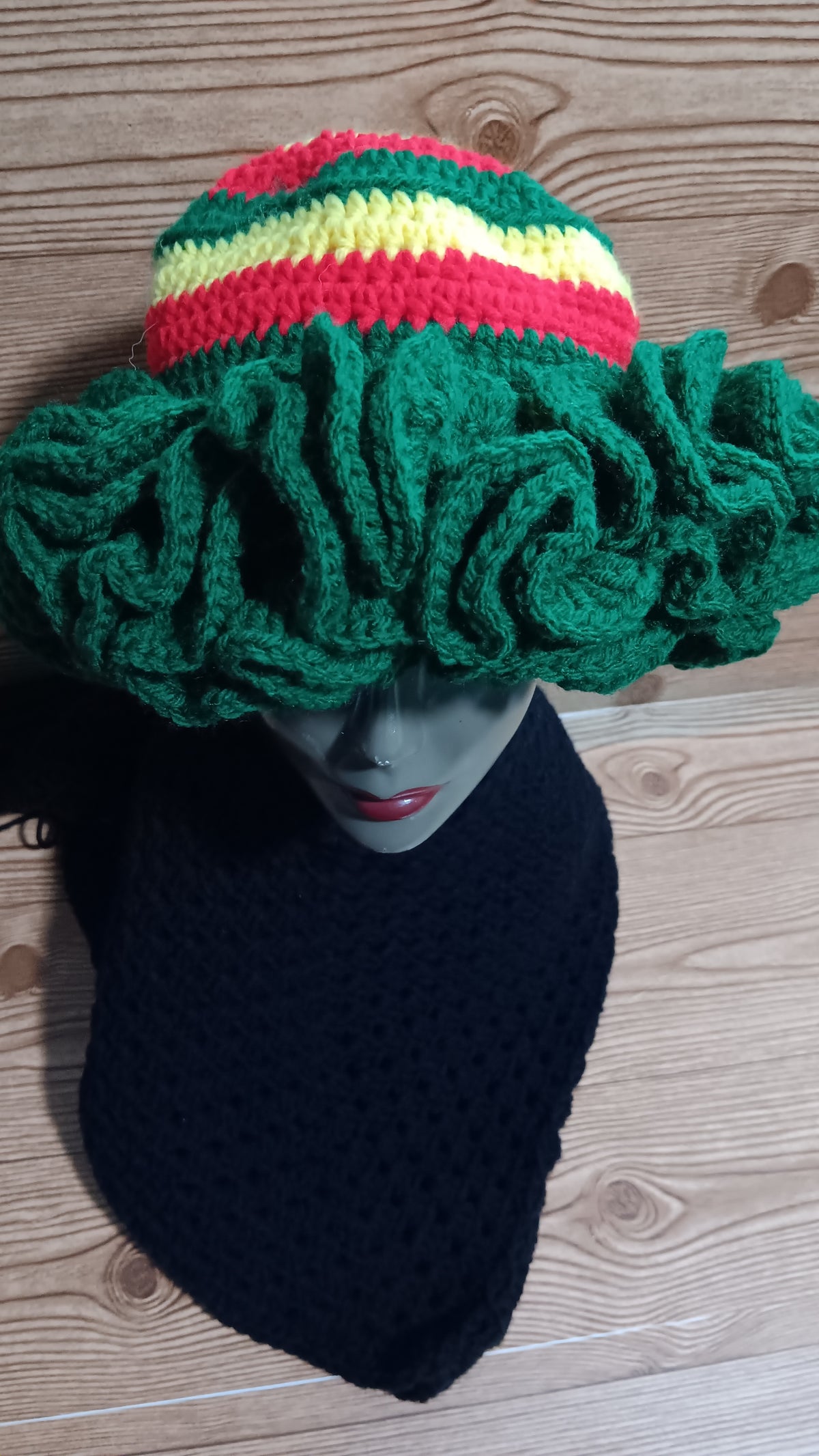 Ruffle Hat