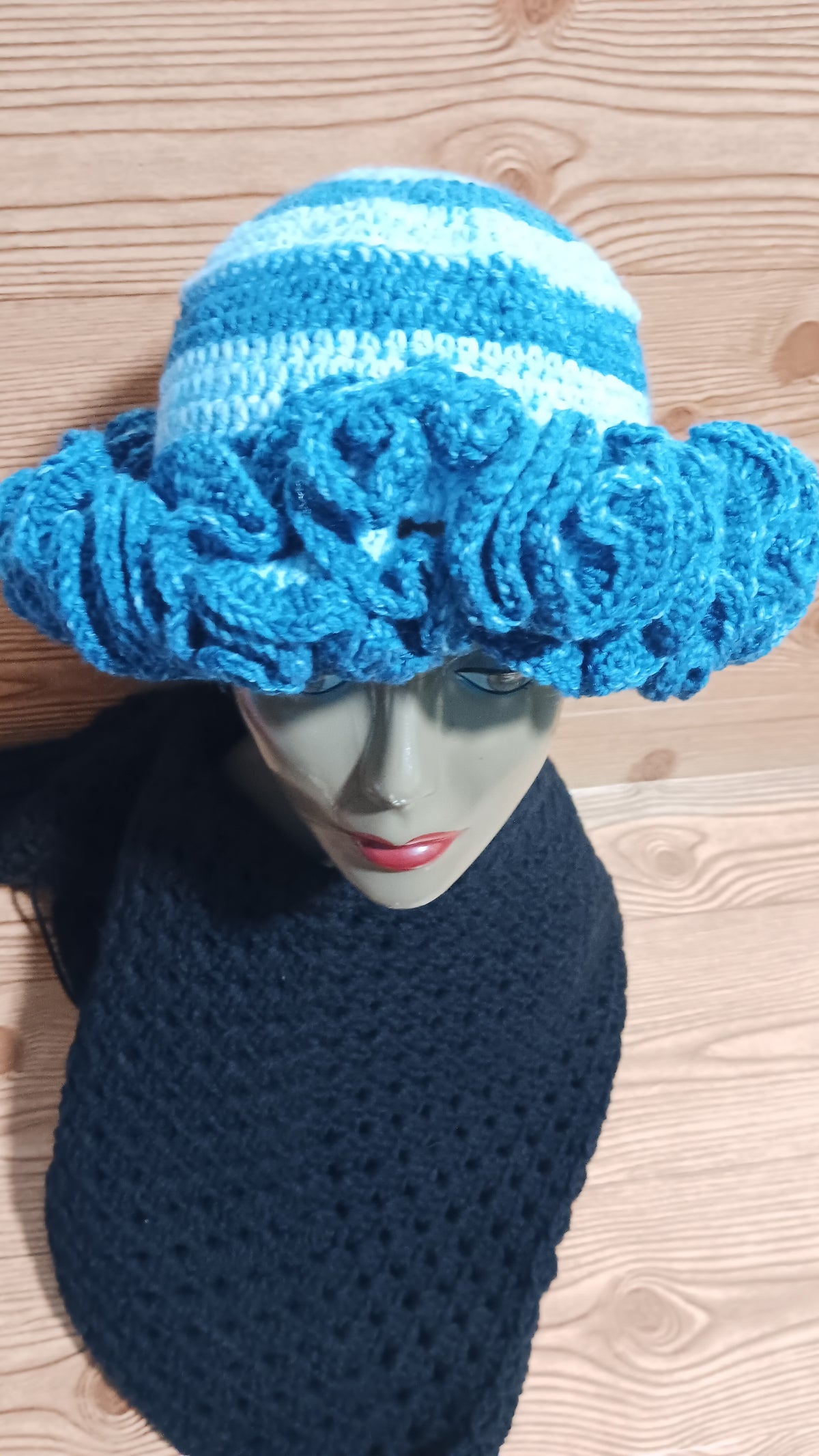 Ruffle Hat